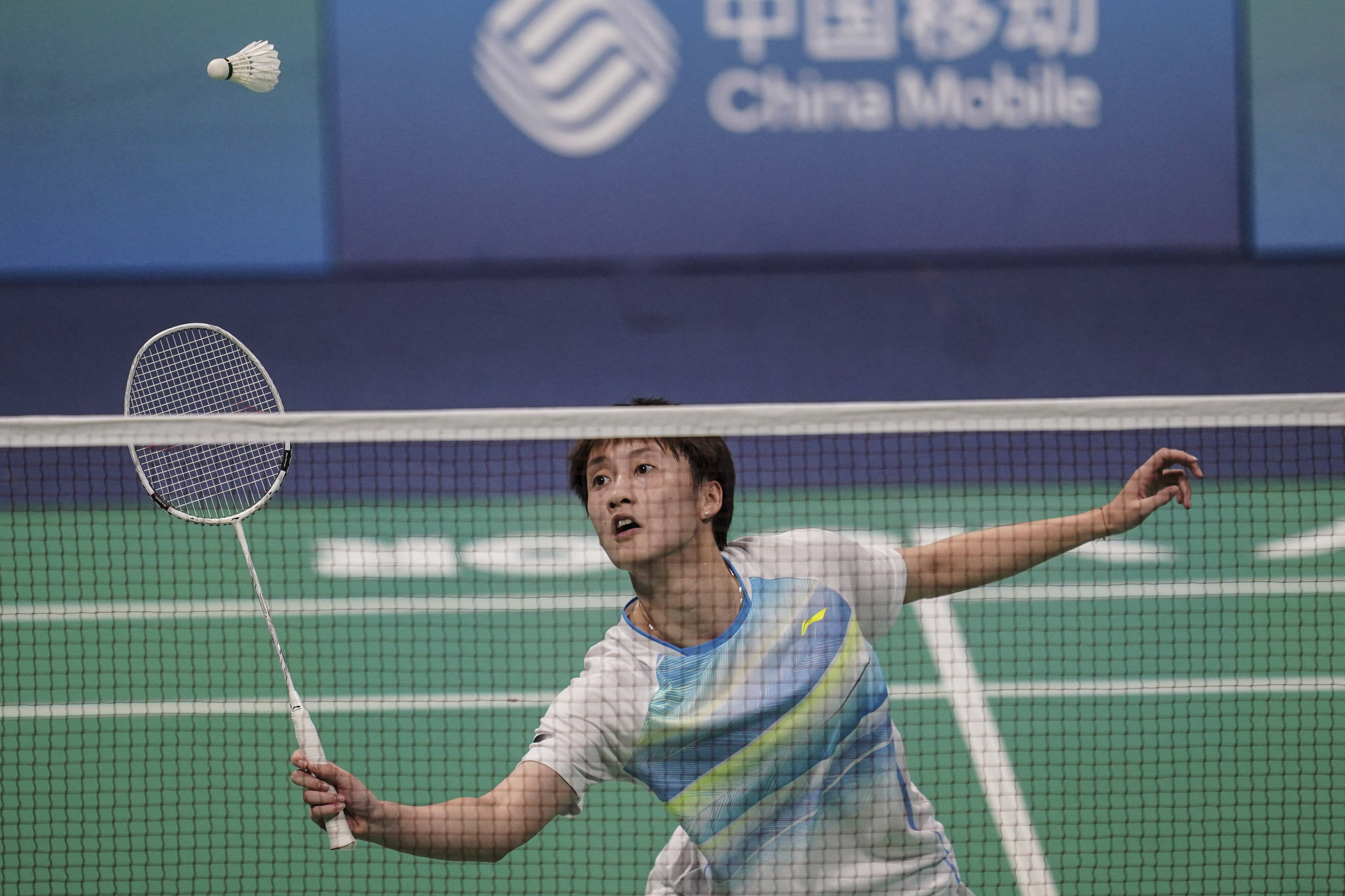 人则强调 人则强调